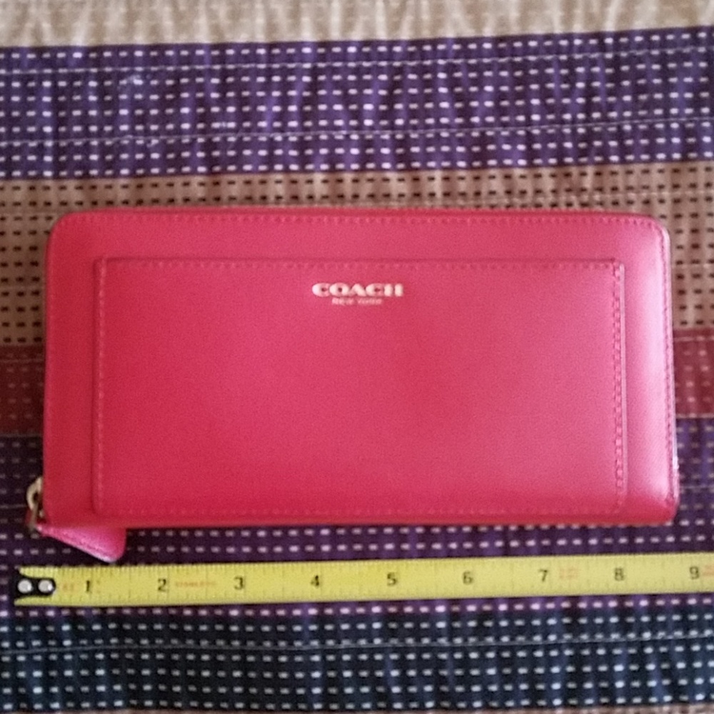Coach Accordian wallet